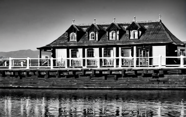 건축사로서의 공공시설 설계 경험 - The user wants three detailed image generation prompts in English, based on the provided Japanese te...